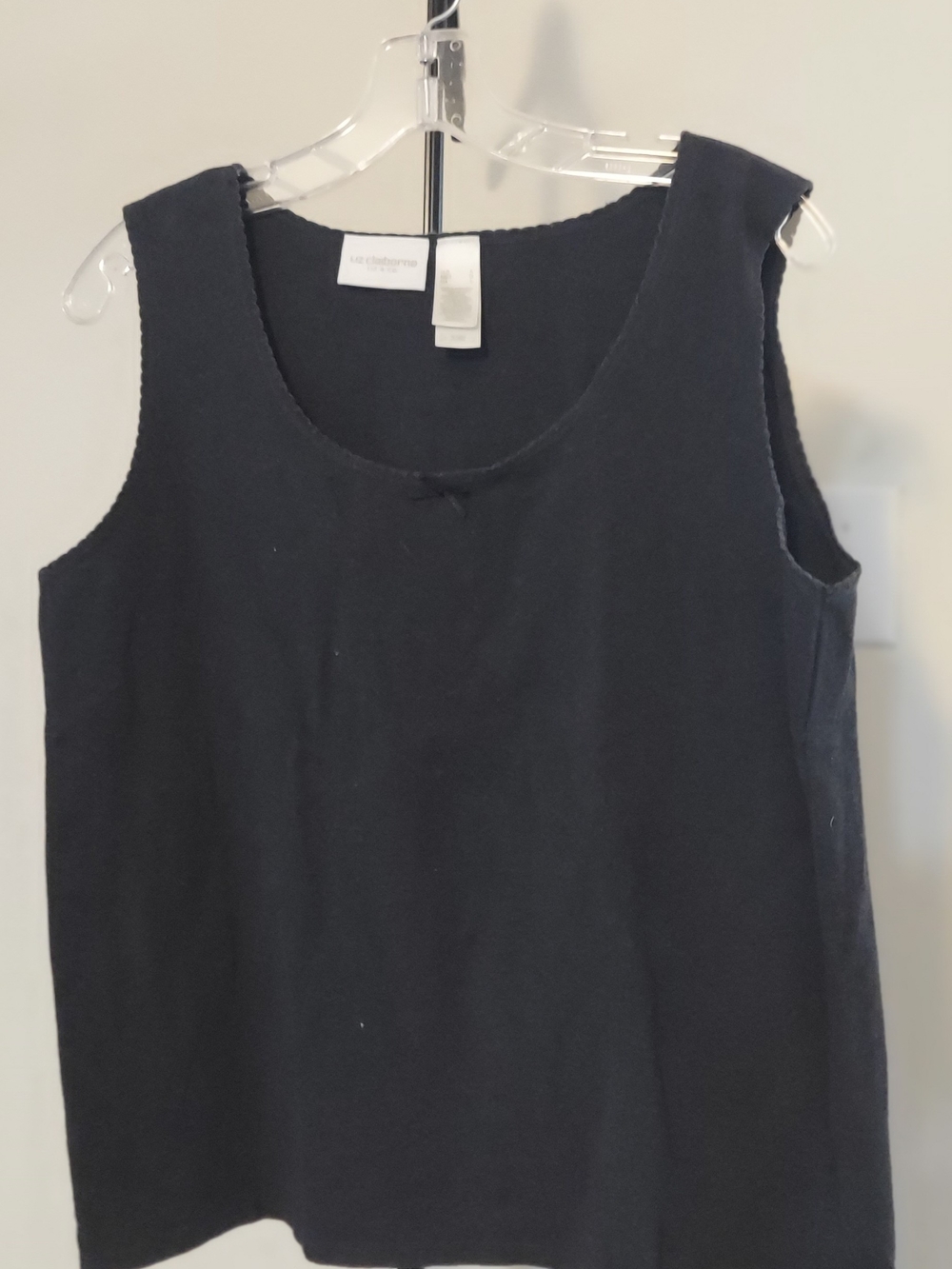 Liz Claiborne Black Scoop Neck Tank Top
